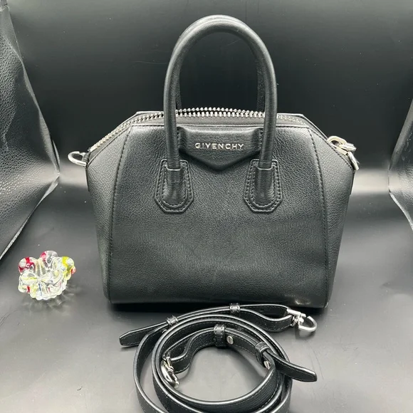 Preloved Givenchy Antigona Mini Black Grained Leather